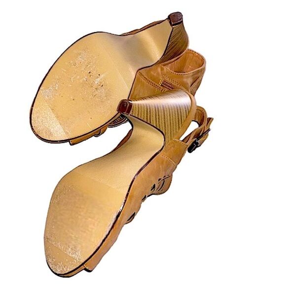 D’s Heels l Camel Brown l Side zip l 8.5 l EUC - Picture 6 of 14